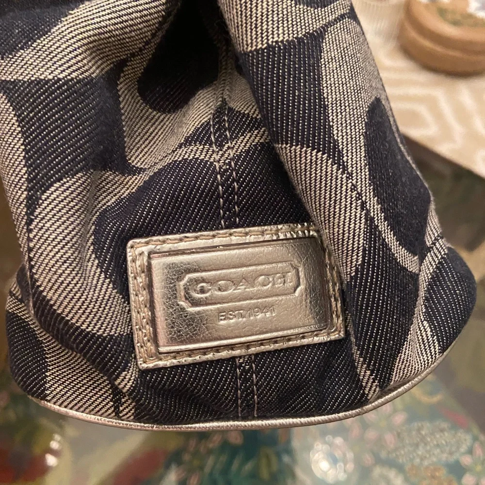 Authentic Coach Denim & Metallic Silver Signature Kisslock Y2K Bag - Picture 6 of 11